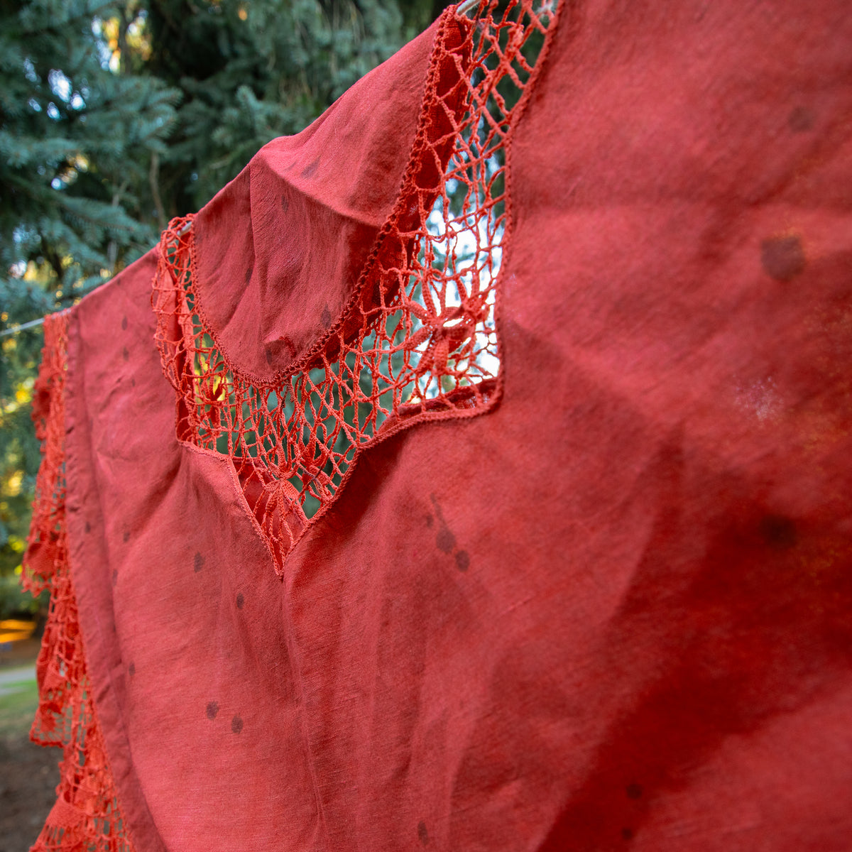 Openwork Crochet Linen Tablecloth [Speckled Rust]