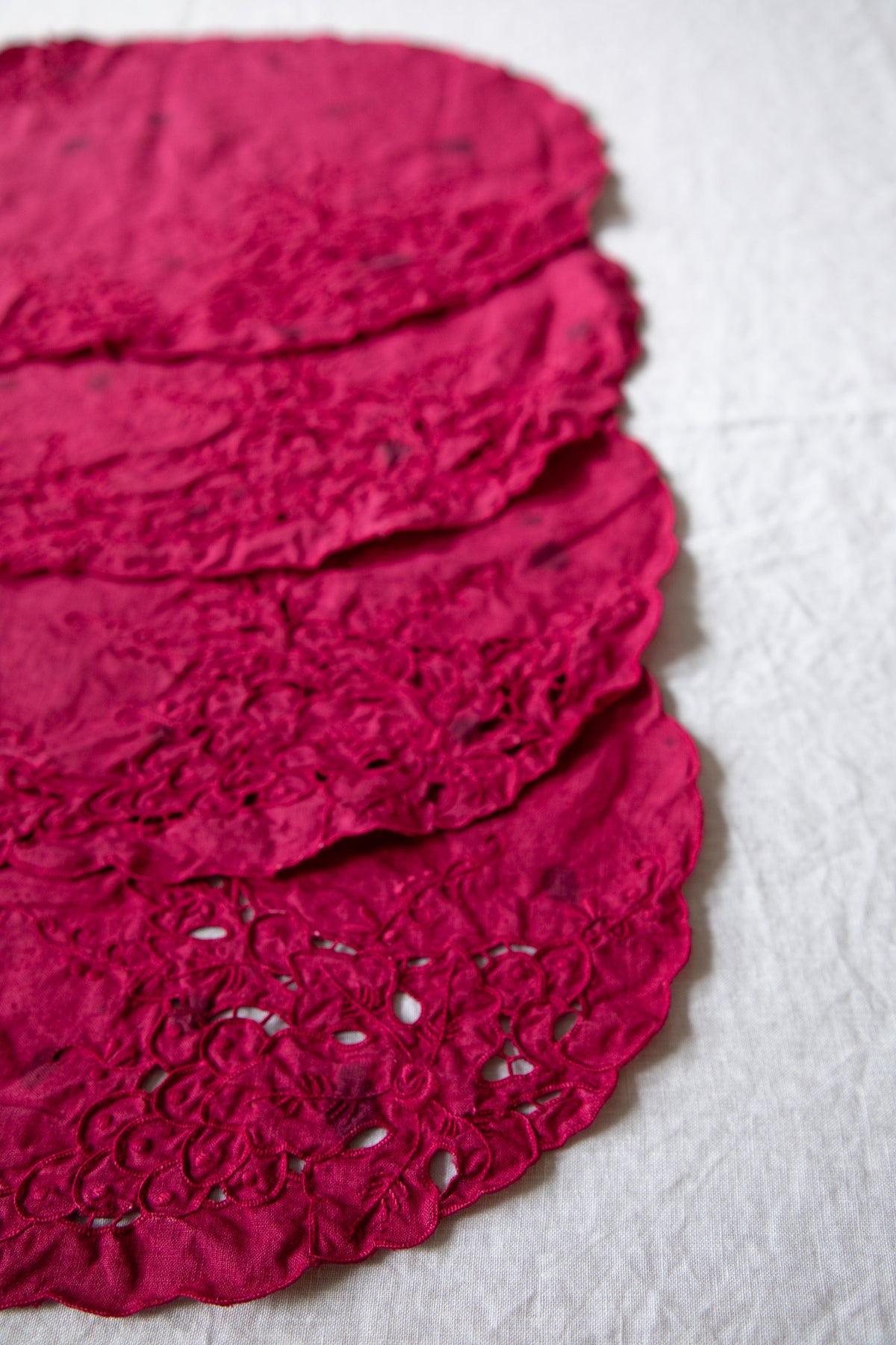 Openwork Placemats [Speckled Pinot Noir]