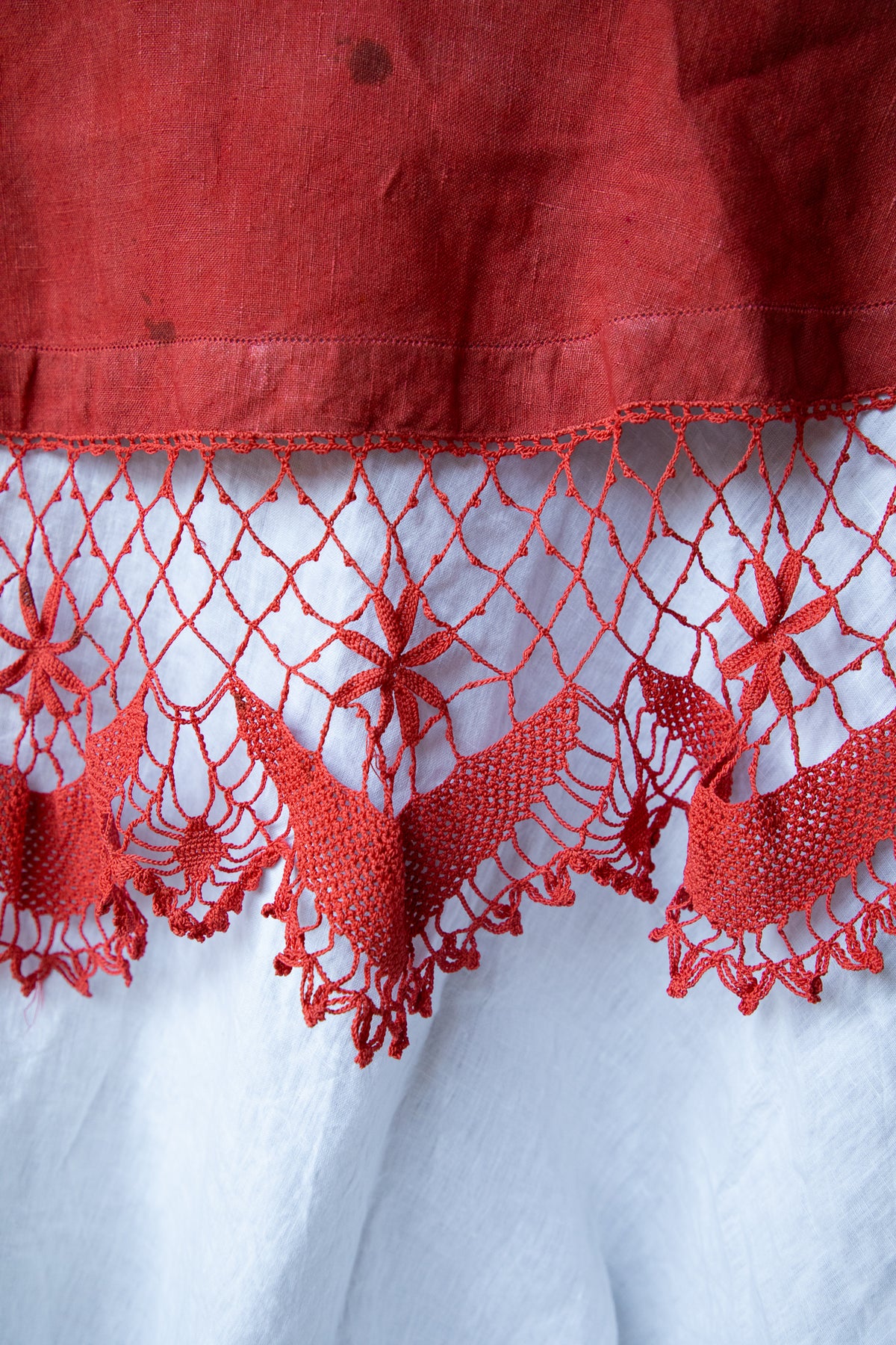 Openwork Crochet Linen Tablecloth [Speckled Rust]