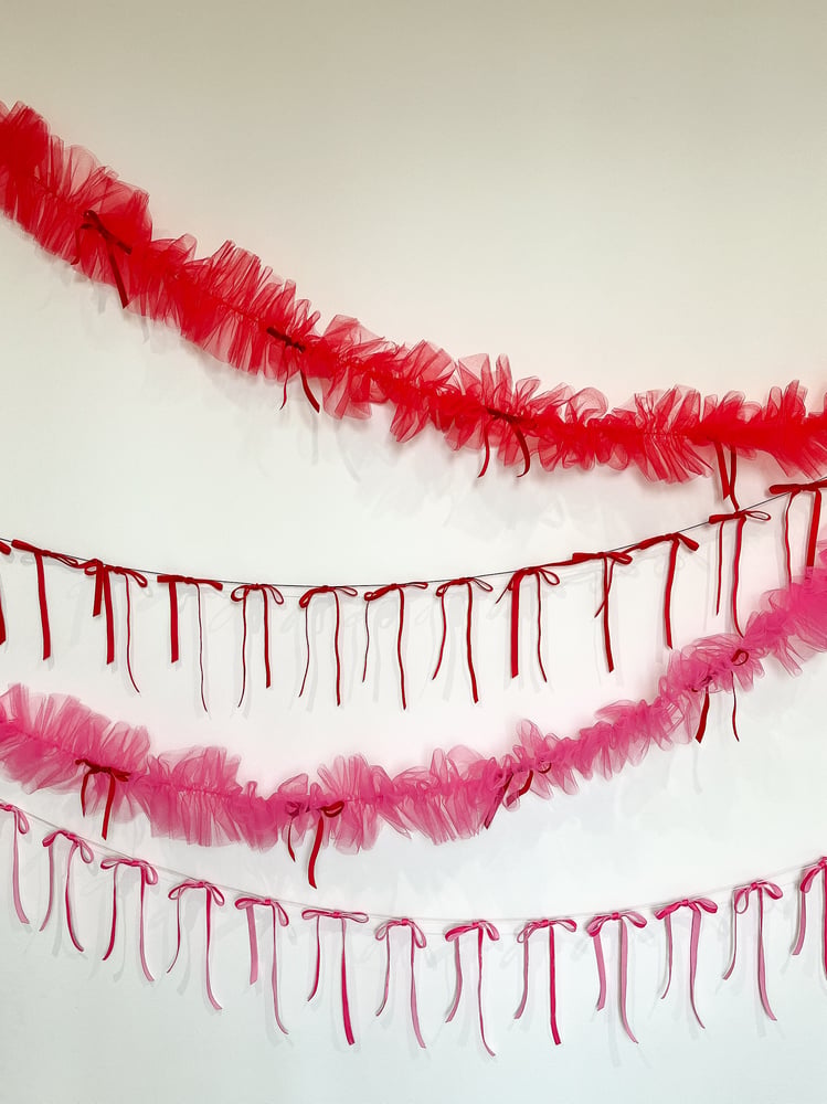 Velvet Bow Garland